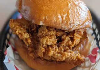 Photo 1 of Peach’s Hot Chicken by Chris Ward, Food Guide NZ